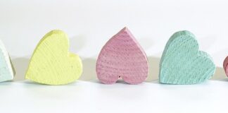 Jak wybrać rozmiar koszuli do porodu?