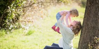 Dlaczego nie można spać na prawym boku w ciąży?