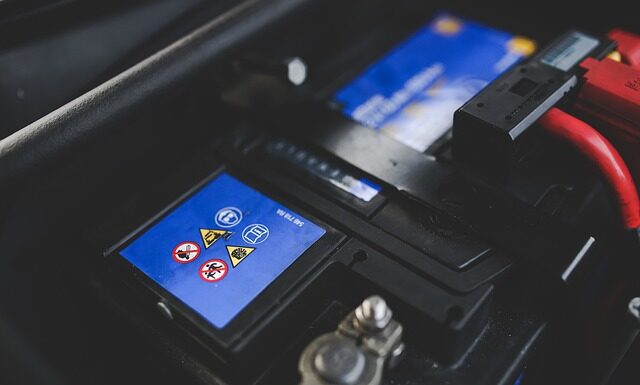 Jak wymienić baterie w koniu na biegunach? Jak wymienić baterie w koniu na biegunach?