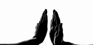 Ile się daje na 18 2023?