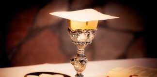 Czy można gryźć Hostię?