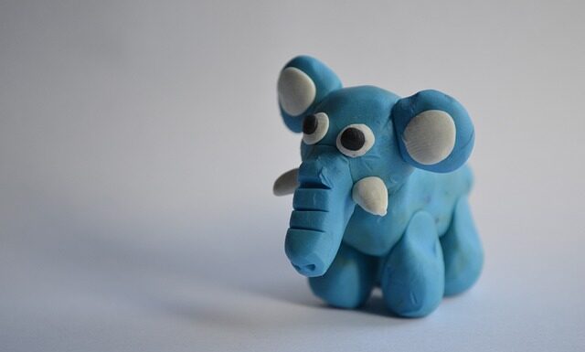 Kiedy dziecko może bawić się plasteliną? Kiedy dziecko może bawić się plasteliną?