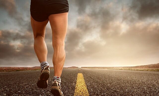 Na jakie mięśnie działa ściskacz?