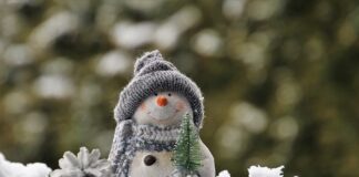 Jak ładnie ozdobić tablicę korkową?