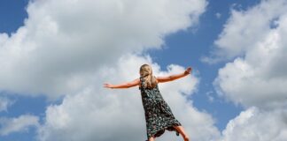 Czy skakanie na trampolinie jest zdrowe dla dzieci?