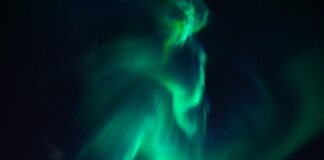 Czy tablica z IKEA jest magnetyczna?