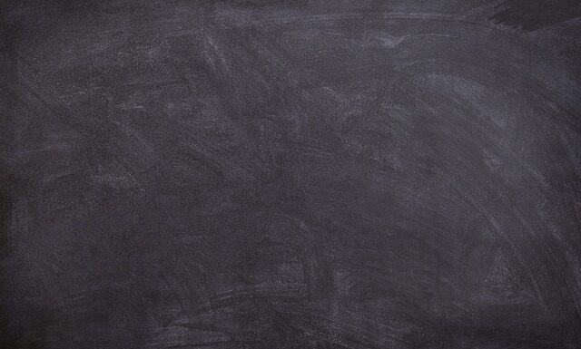 Czy tablica interaktywna działa bez projektora?